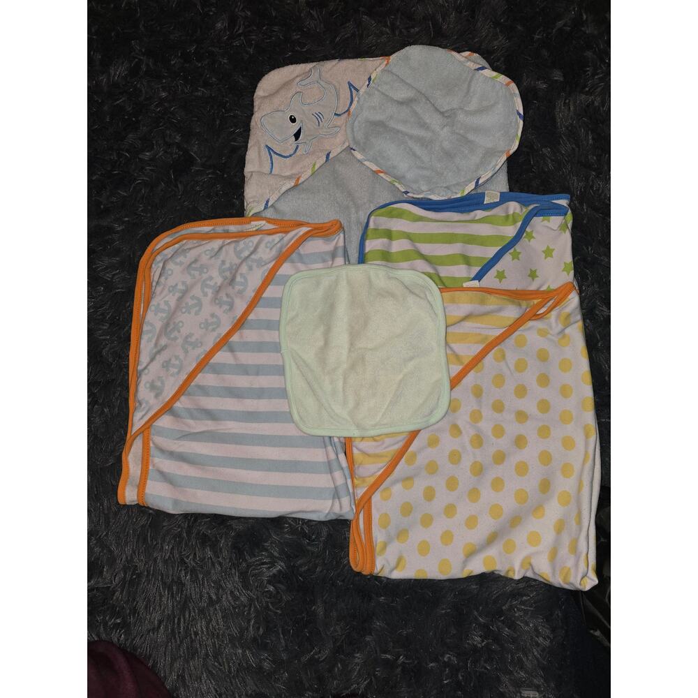 #165 Excellent Pre-Owned Lot of 6 Boy's Bathing Towels/Washclothes
